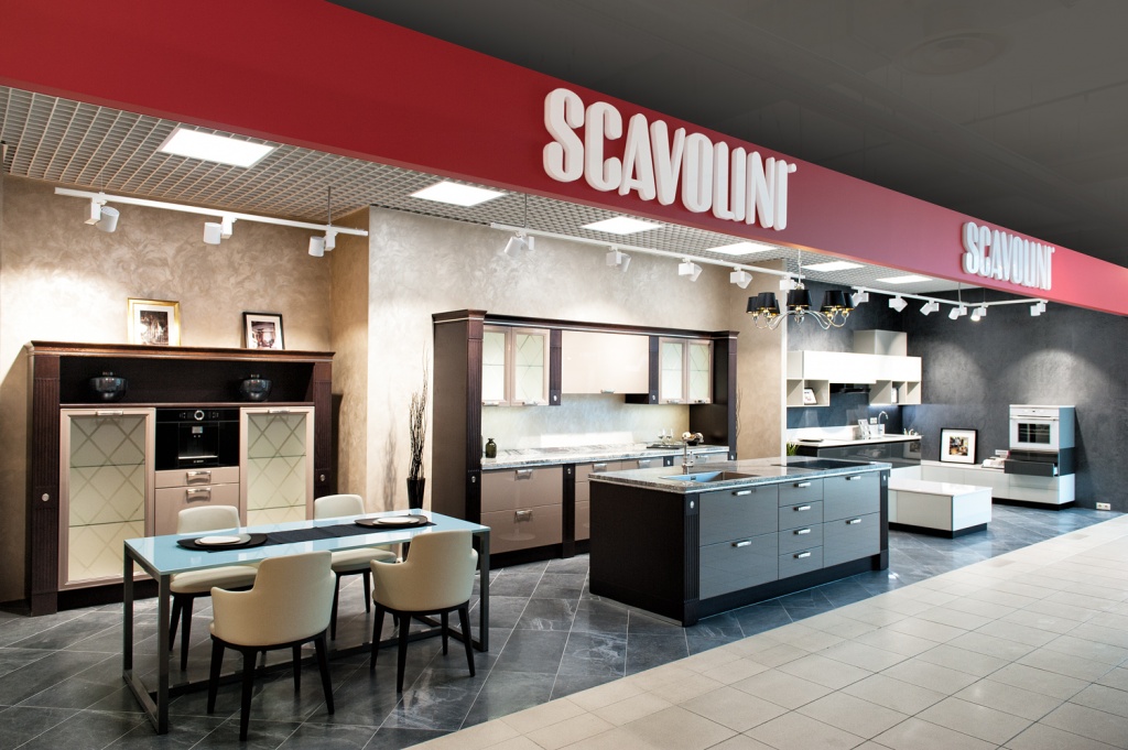 Освещение салона кухонь Scavolini